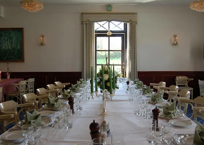 Отель Naesbylund